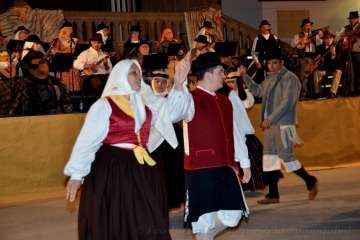 Centro y Anzar, de Telde, en el III Festival Folclórico Herencias (Foto Francisco Javier Santana)